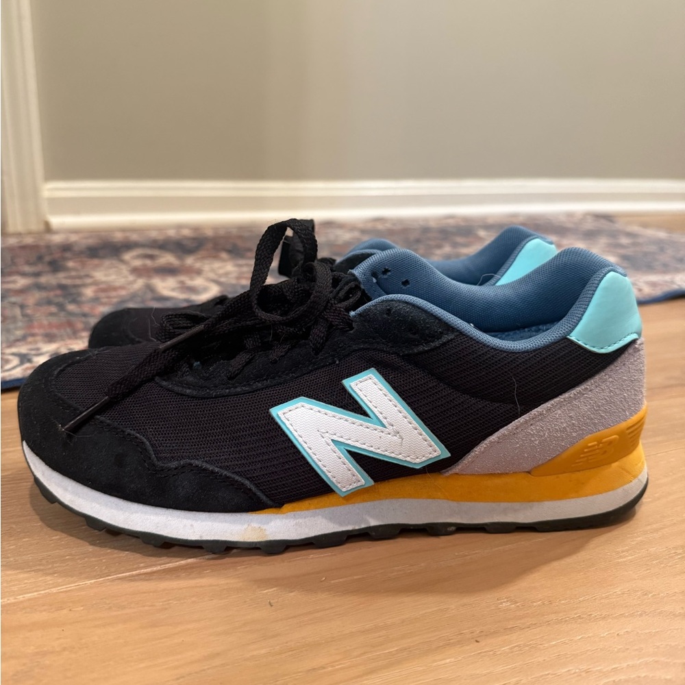 New Balance Women's Black & Teal Retro Runner